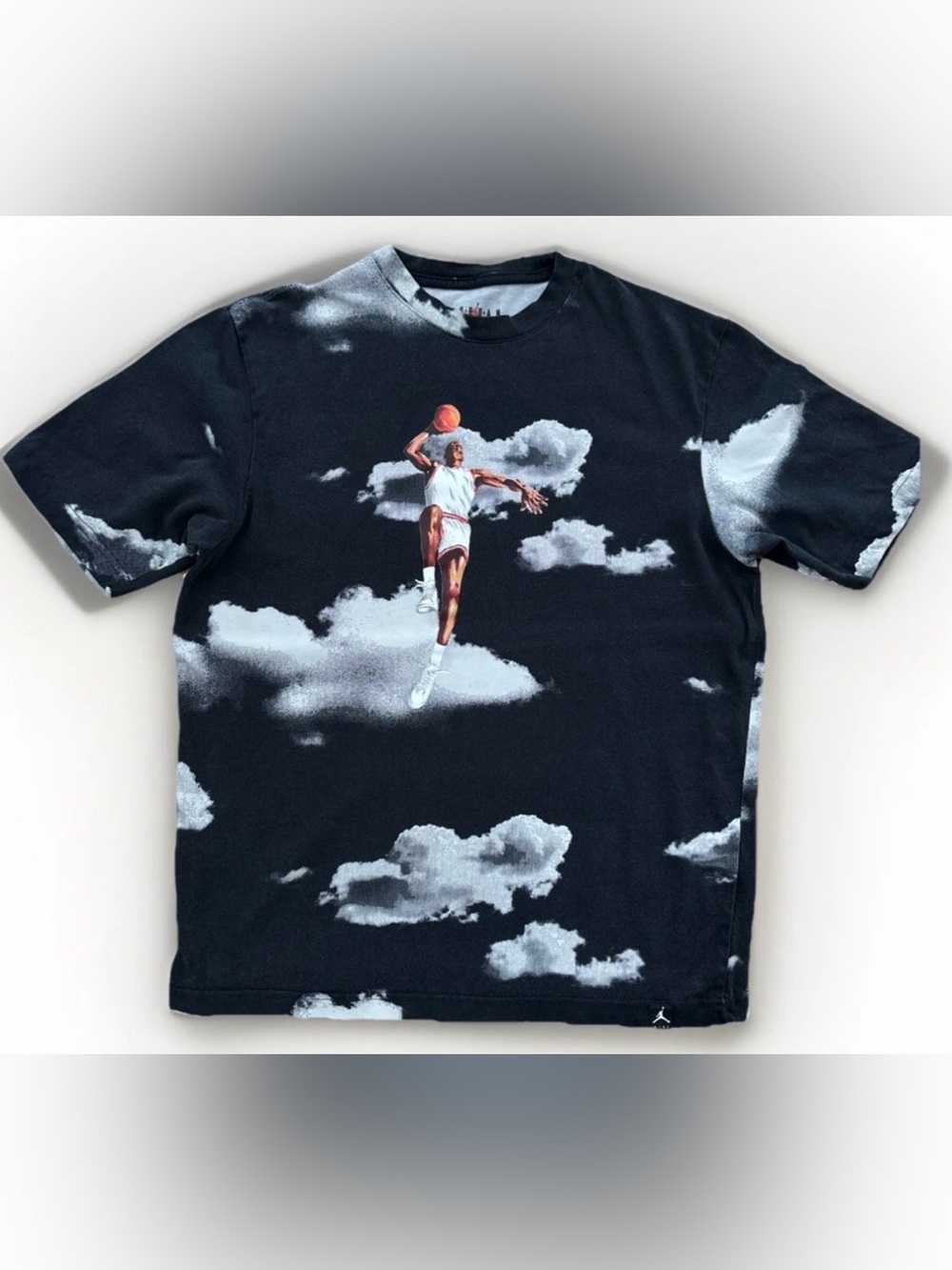 Air Jordan T-Shirt Nike Essentials Statement 85 Print Top Size Small Streetwear